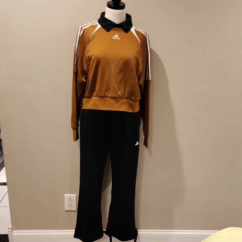 Adidas Brown Shirt and Black Women's Joggers (Medium)